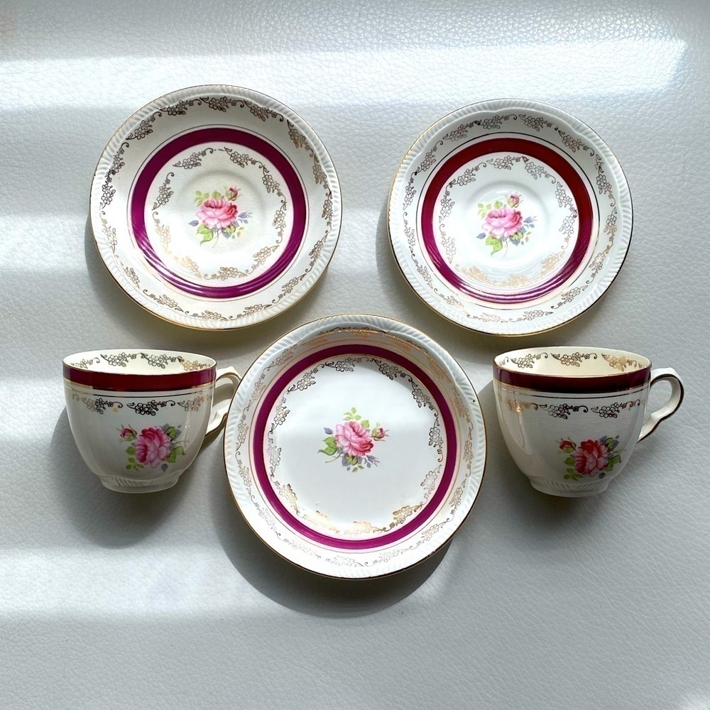 Vintage Princess Rose 22 Karat Gold Winterton England 5 pc set